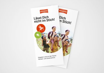 Ratgeber für Mücken und Zecken mit einer Familie am Bild